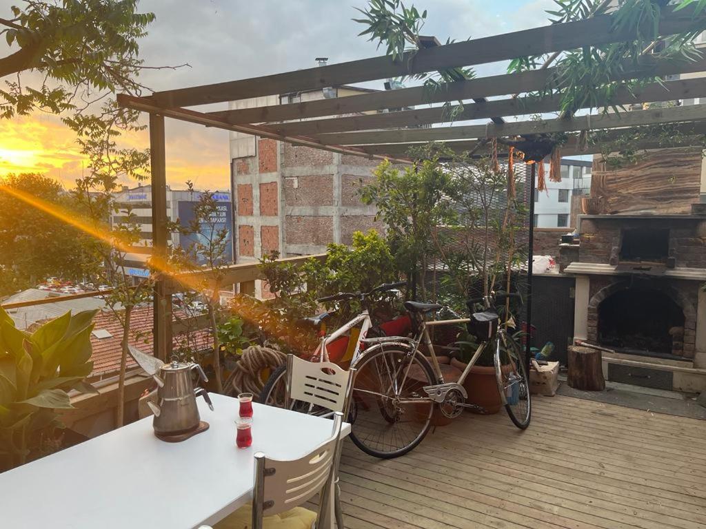 Central Apartment Kadikoy Terrace Bbq Close 2 Block Ferry Bull Metro Nighlife Istambul Exterior foto